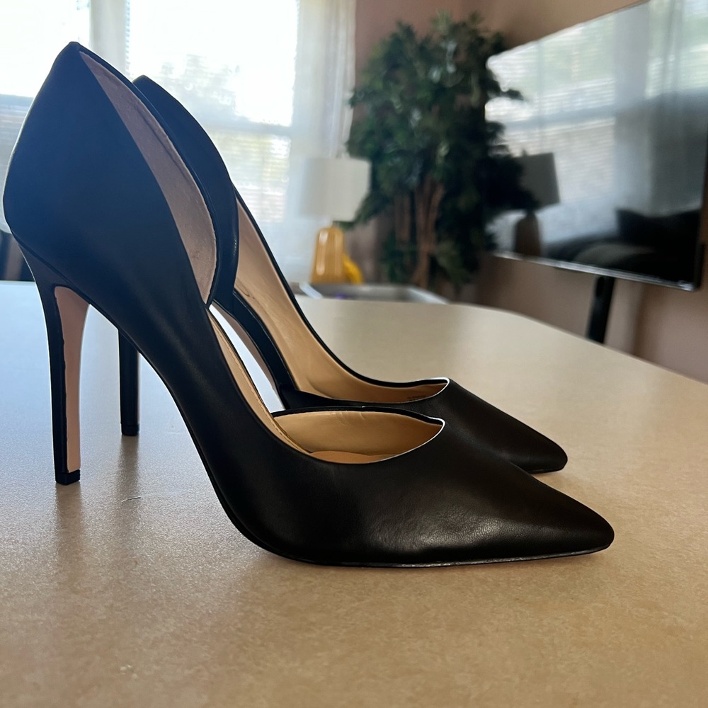 Jessica Simpson heels 7.5